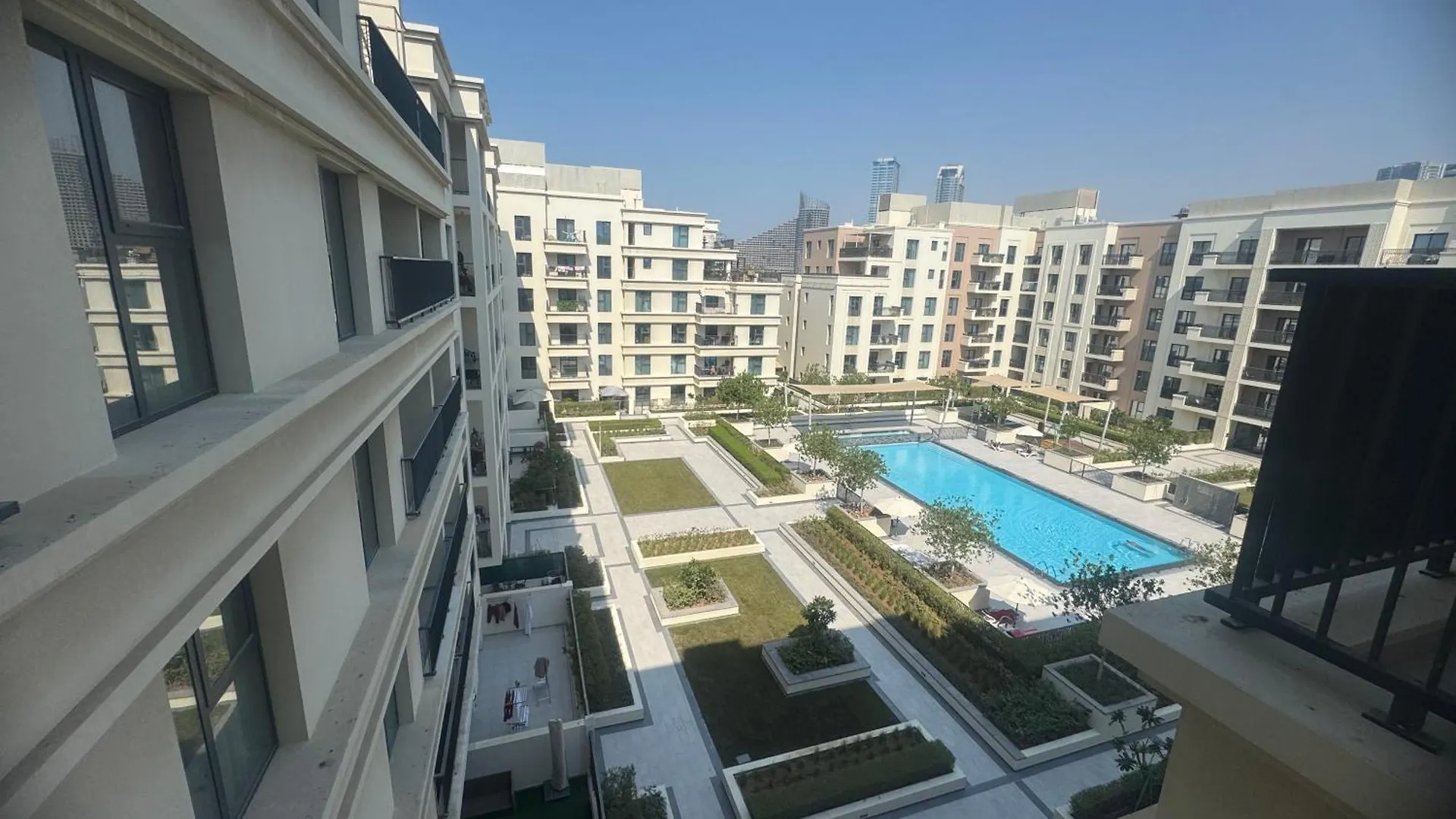 Double Bed, Prime Location, Beach Access,Pool View Sharjah United Arab Emirates