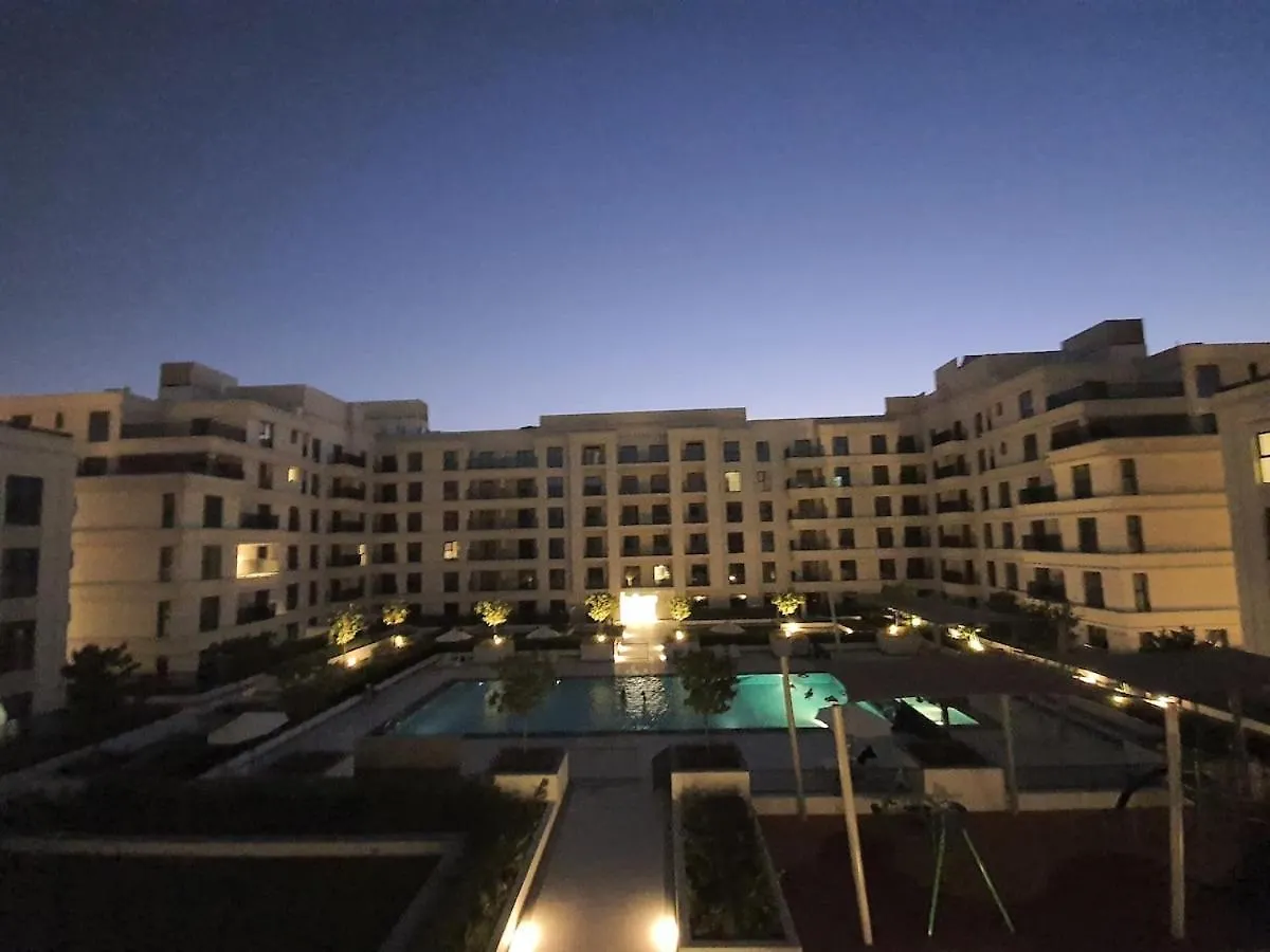 Double Bed, Prime Location, Beach Access,Pool View location